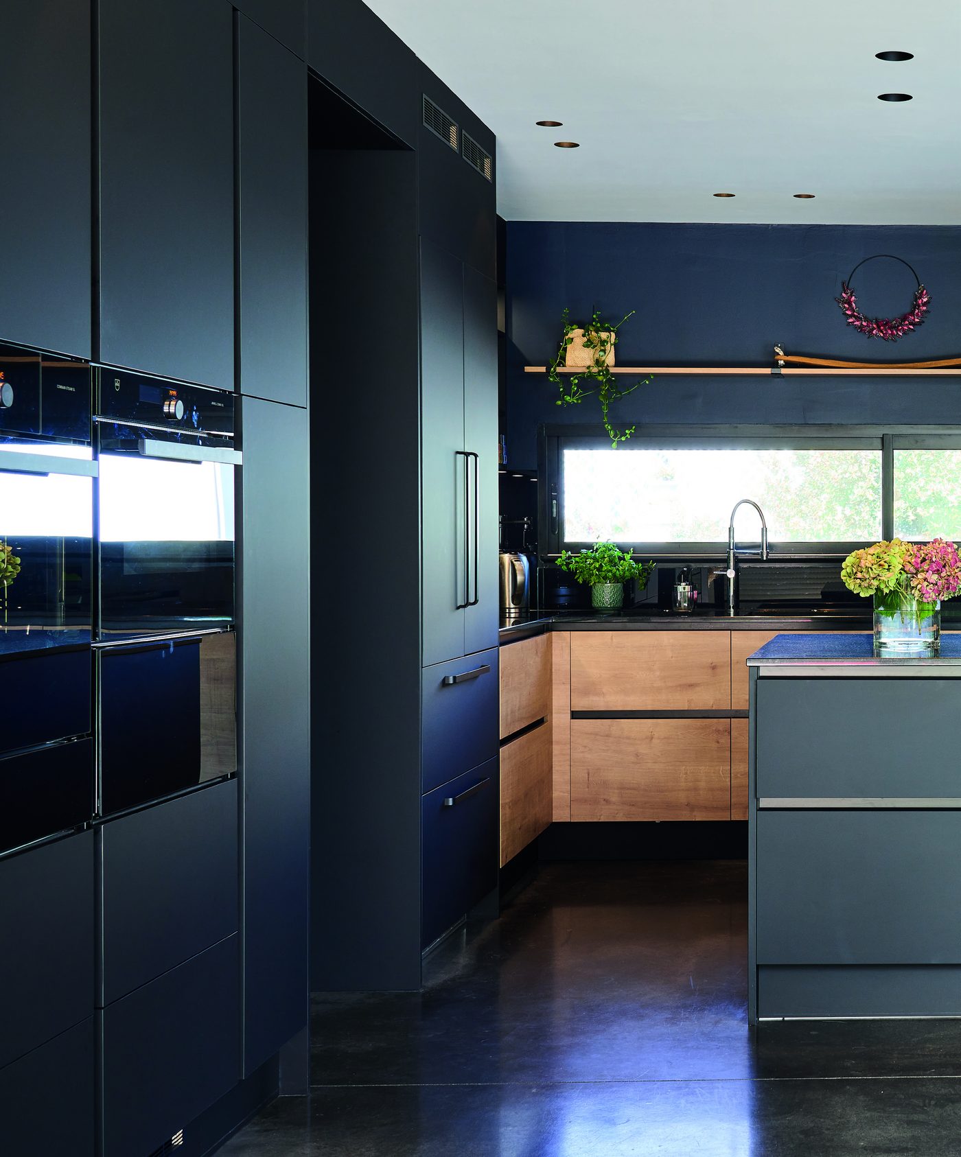 Cuisine Pampa décor Chêne vintage et Fenix Noir mat